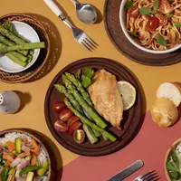 Menu makan siang variatif (Foto: Freepik/freepik).