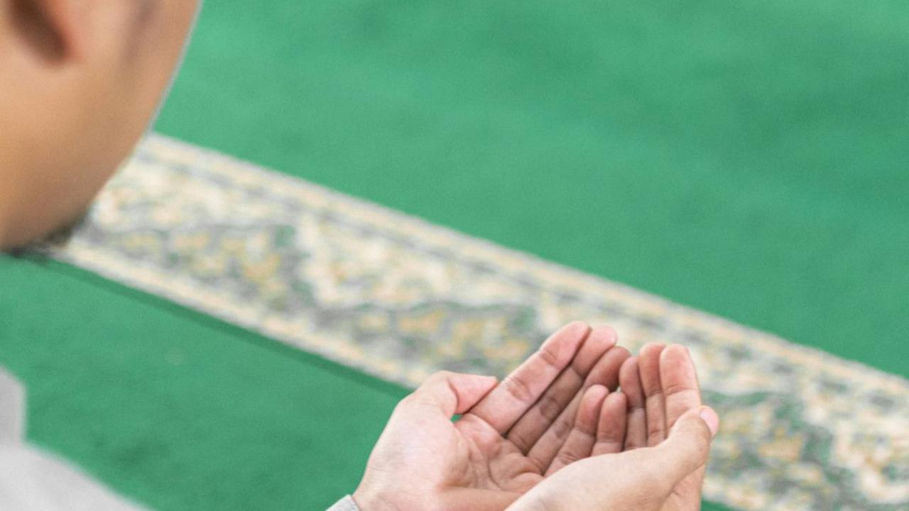 Hukum Membaca Doa Iftitah<br>