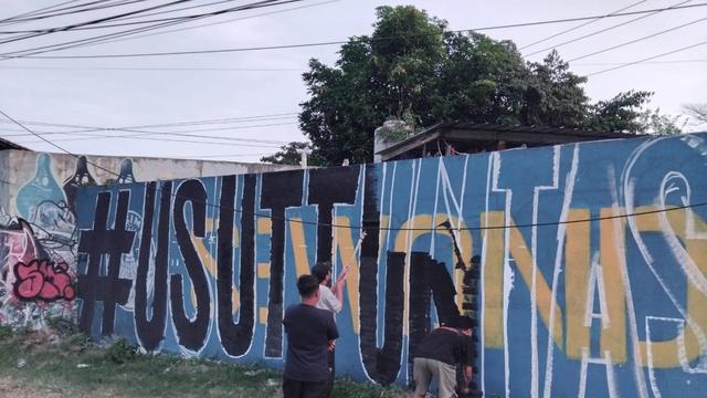 Suporter PSIM Gelar Aksi Mural Serentak, Desak Kasus Mandala Krida Diusut Tuntas