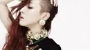 Dara juga kerap kali bergaya punk rock dengan mencukur satu sisi rambut kepalanya. (Twitter/yutamallows).