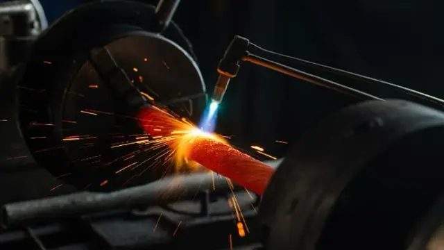 Dari Pedang Legendaris ke Smartwatch Mewah: Garmin Rilis MARQ Adventurer dari Baja Damascus