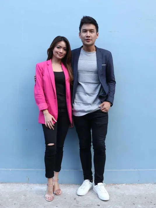 Hal yang sama juga dirasakan oleh Stella. "Pastinya deg-degan banget karena sebentar lagi kan pernikahannya," sambung mantan grup vokal JKT48 ditempat yang sama. (Nurwahyunan/Bintang.com)