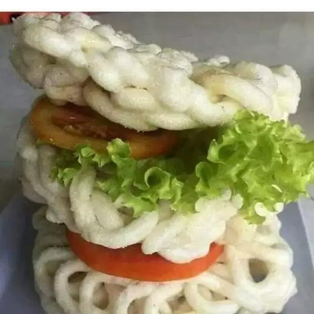 6 Potret Roti dari Berbagai Negara Ini Nyeleneh, Tetap Ada 'Indonesianya'