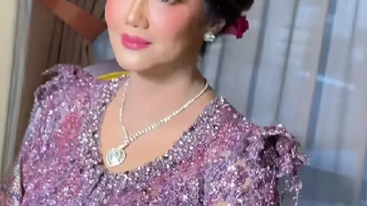Potret Model Kebaya Ungu yang Dipakai Bella Saphira, Elegan dan Anggun