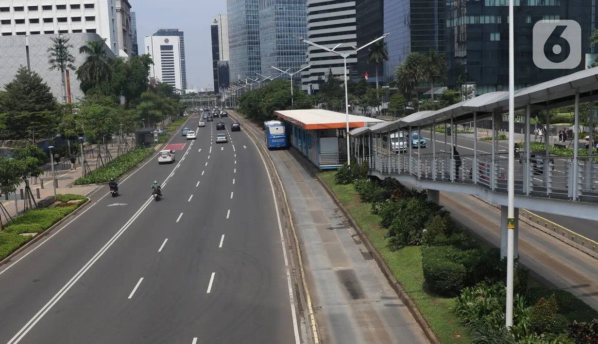 Kondisi lalu lintas di Ibu Kota Jakarta, Selasa (24/12/2019). Libur Natal dan Tahun Baru membuat kondisi lalu lintas di Jakarta lengang. (Liputan6.com/Angga Yuniar)