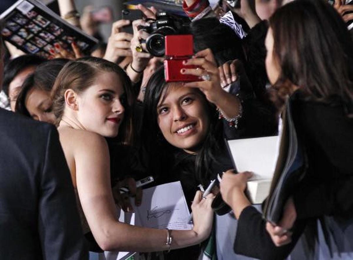Kristen Stewart tampil cantik di pemutaran film 'Twilight'