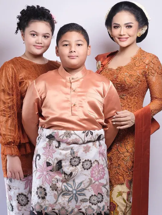 (Instagram/krisdayantilemos)