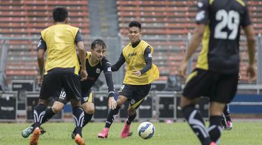 Terganjal Strata Kompetisi Arema Sulit Pertahankan Rodrigo Ost Dos Santos Indonesia Bola Com