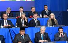 Hasil Lawatan Prabowo ke AS, Seskab Teddy Ungkap Tarif Dagang Turun dan Saham Freeport Indonesia Bertambah