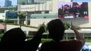 Seusai pembacaan sumpah jabatan, Prabowo Subianto dan Gibran Rakabuming Raka menandatangani berita acara pelantikan dan penyerahan berita acara pelantikan oleh pimpinan MPR. (merdeka.com/Arie Basuki)