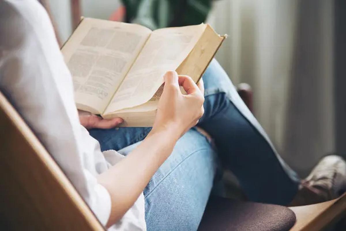 Menurut Sains, Ini Dia 9 Manfaat Membaca Buku Fisik