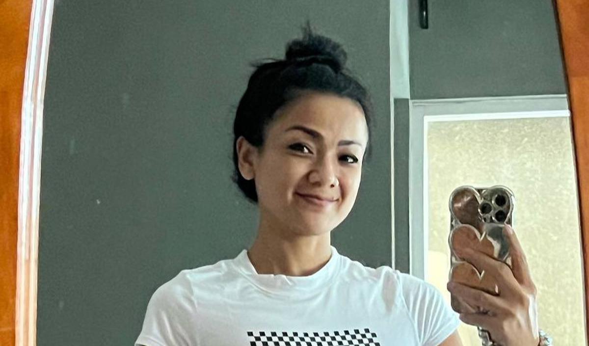Sebelumnya, Nirina Zubir terlibat dalam kasus pemalsuan sertifikat tanah yang melibatkan seorang mantan ART dengan kerugian mencapai Rp17 miliar.