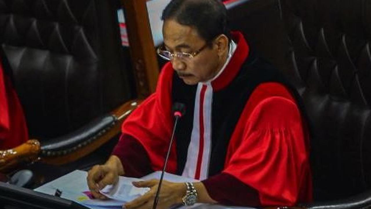 Suhartoyo, Pimpinan Mahkamah Konstitusi Republik Indonesia saat membacakan putusan perselisihan hasil Pilpres 2024. Foto: Liputan6.com / Angga Yuniar<br>