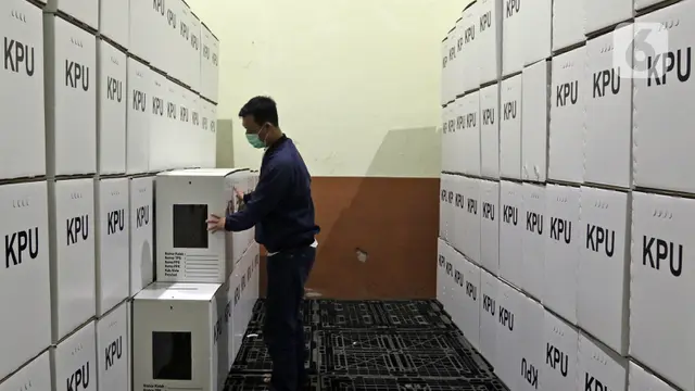 FOTO: KPU Kota Depok Rakit 4.015 Kotak Suara untuk Pilkada
