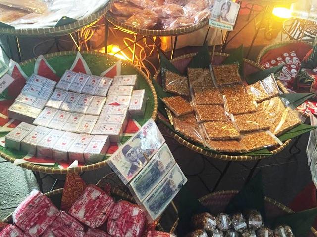 Aneka jajanan tempo dulu ini akan mengingatkan kita akan masa lalu | Photo: Copyright Doc Vemale.com