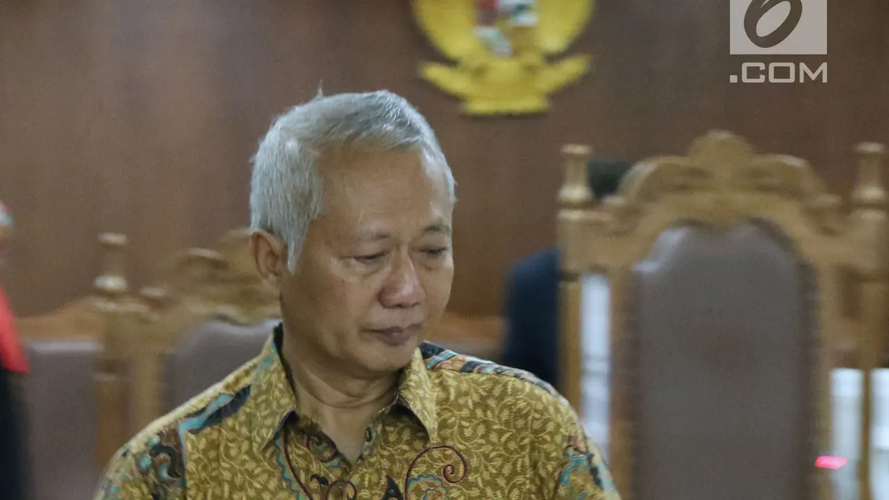 Eks Dirjen Hubla Tonny Budiono Bacakan Nota Pembelaan