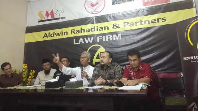 Terpidana Buni Yani melakukan sumpah Mubahalah
