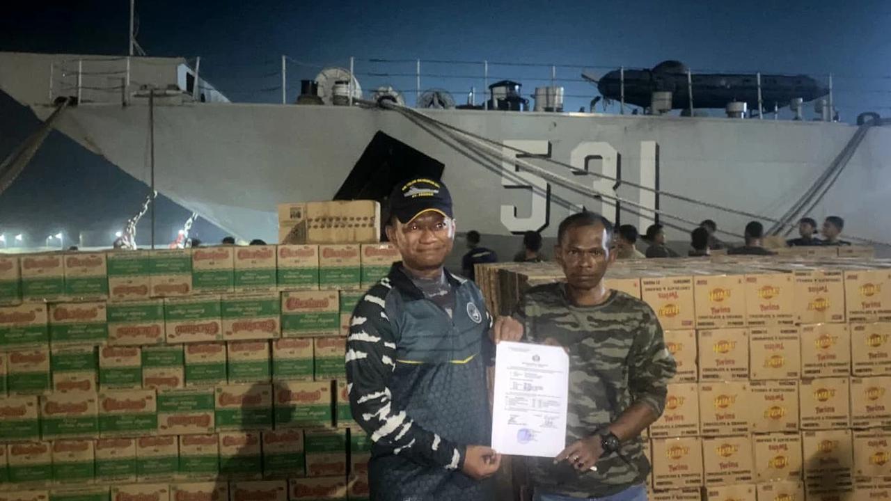 KRI Teluk GIlimanuk-531 tiba di Aceh