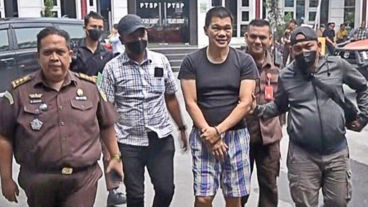 Tertangkap di Rumah Sendiri: DPO Kejari Medan Selamat Ang Berhasil Diamankan di Tanjung Balai oleh Kejati Sumut