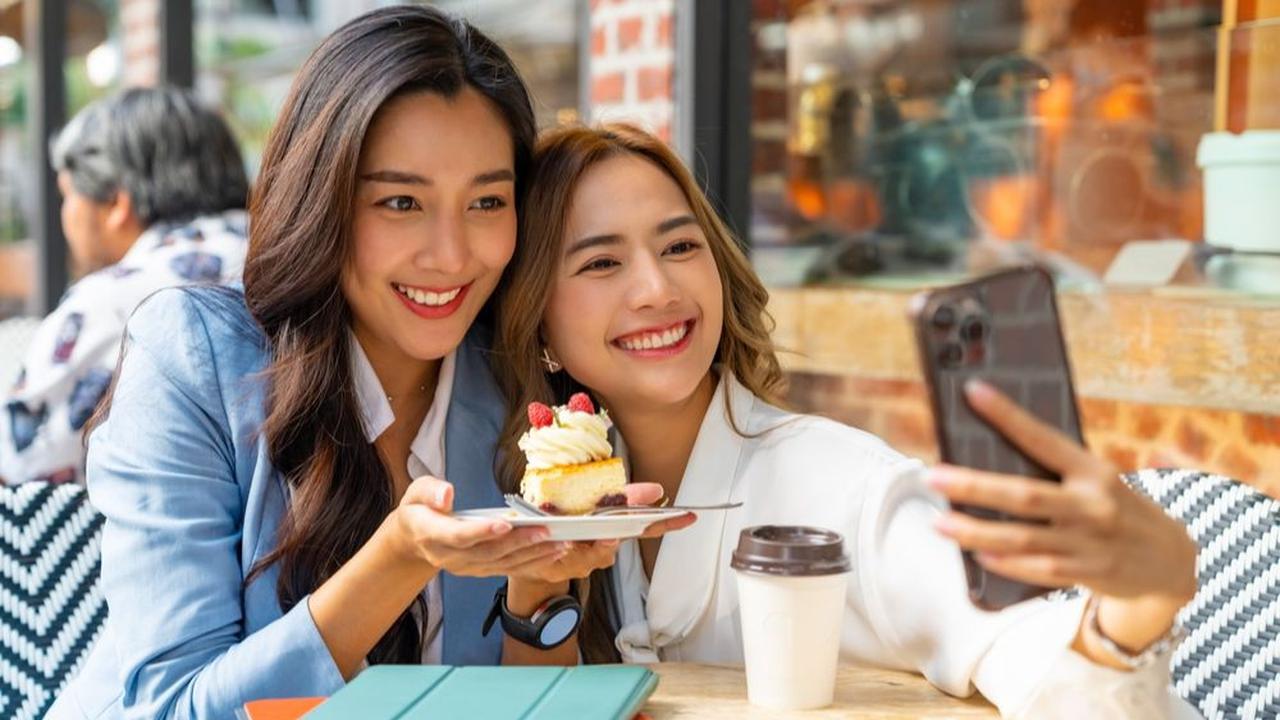 1. Hangout Bareng Bestie dengan Melakukan Kegiatan Seru
