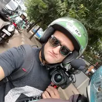 Selain Foto Bareng Jokowi, Ini Kegiatan Casey Neistat di Jakarta. (Foto: Twitter Casey Neistat)
