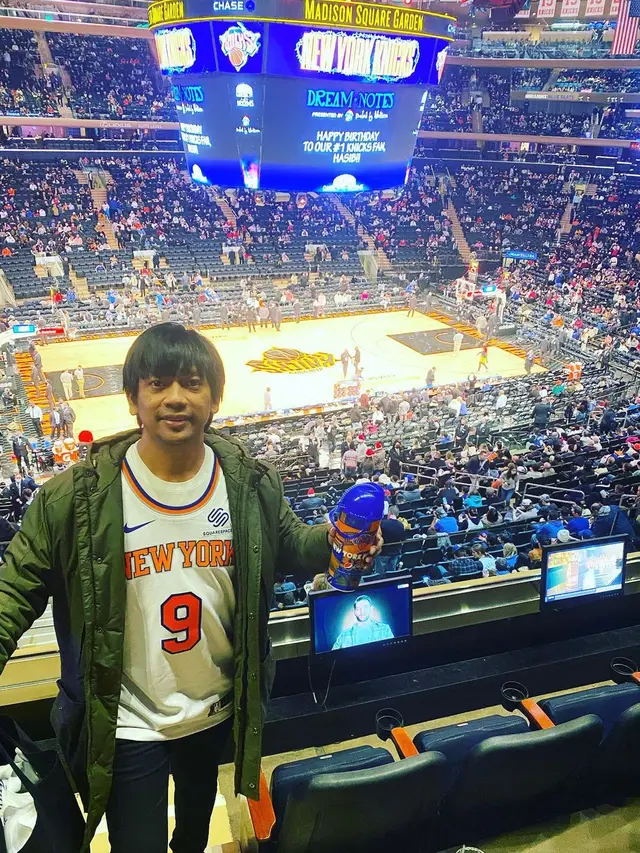 7 Potret Rian D'Masiv di Amerika, Kunjungi Rumah Baru James F Sundah di New York