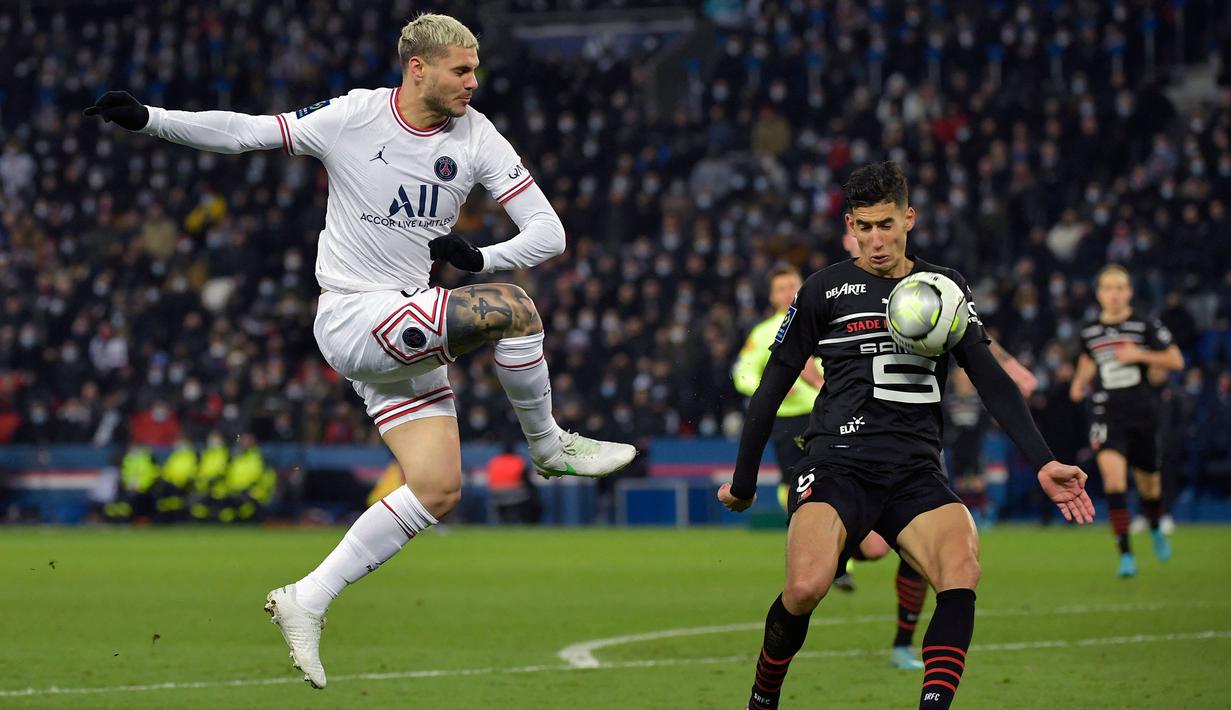 Pelatih kepala Mauricio Pochettino menambah kekuatan lini depannya dengan memainkan Mauro Icardi dan Angel Di Maria. Namun sampai menjelang akhir pertandingan, PSG tetap tak mampu mencatatkan tembakan tepat sasaran. (AFP/Julien De Rosa)
