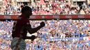Penyerang Manchester United, Zlatan Ibrahimovic merayakan golnya ke gawang Leicester City pada ajang Community Shield  di Stadion Wembley (7/8/2016) (Reuters/Eddie Keogh)