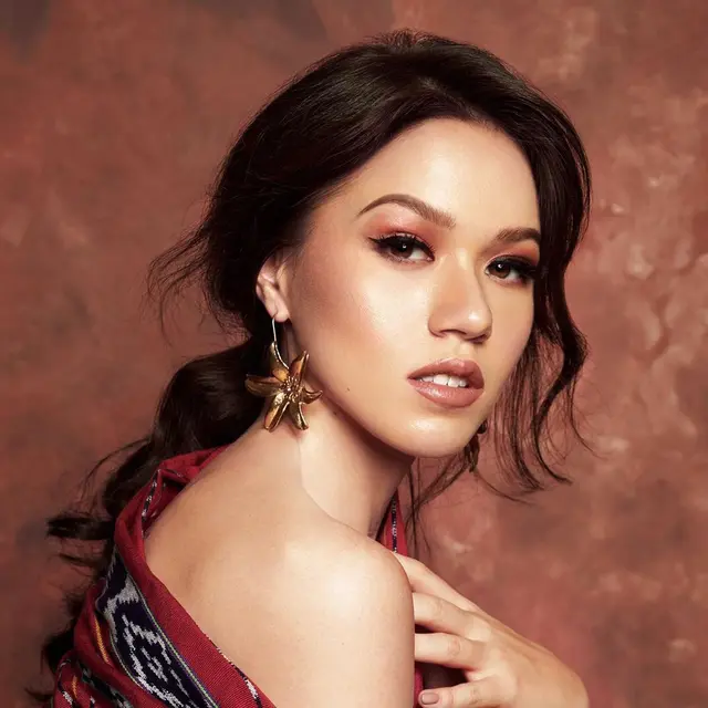 7 Potret Kalista Iskandar, Finalis Puteri Indonesia 2020 Asal Sumatera Barat