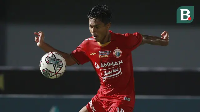Foto: Persija Jakarta Ungguli PSIS Semarang 1-0 di Babak Pertama dalam BRI Liga 1 2021 / 2022