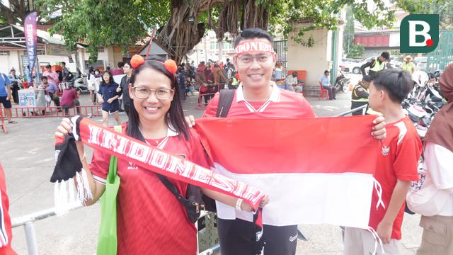 FOTO Suporter Timnas Indonesia U-22
