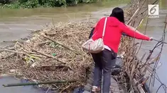 Para guru rela mempertaruhkan nyawa setiap berangkat untuk mengajar. Mereka harus menempuh rute bahaya menuju SD Baja, Calbayog, Thailand.