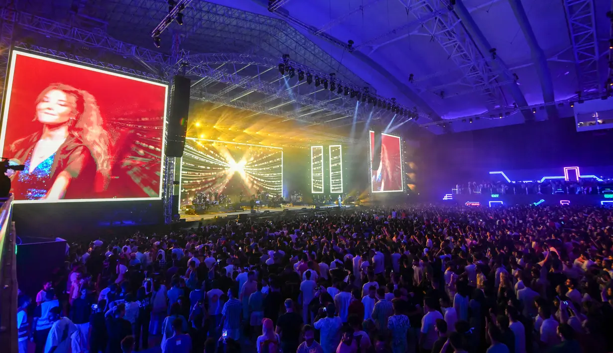 Meriah, DJ Marshmello Tampil Bareng Nancy Ajram di Arab Saudi Foto