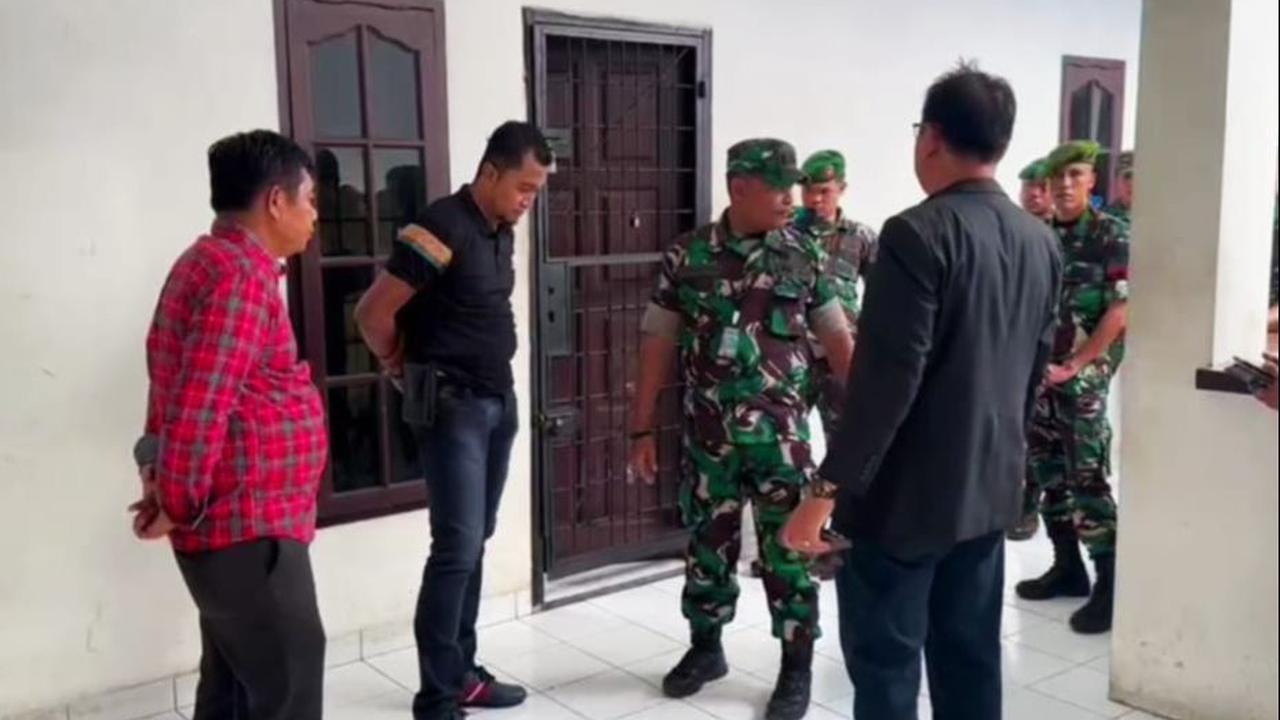 Komandan Pusat Polisi Militer (Danpuspom) TNI Marsda Agung Handoko menyayangkan tindakan Mayor Dedi Hasibuan yang menggeruduk Polrestabes Medan.