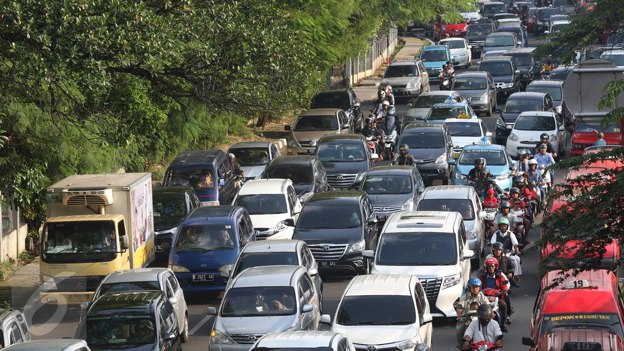 20160706-Meski Ditinggal Libur Lebaran Warganya, Jakarta Tetap Macet