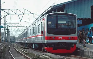 Siswi SMA Tertemper KRL di Jurangmangu