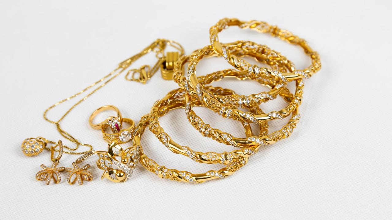 7 Arti Mimpi Perhiasan Emas, Memiliki Makna yang Tak Terduga