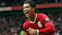 3. Cristiano Ronaldo, pemain fenomenal asal Portugal ini sukses mencetak 118 gol dari 292 penampilan bersama MU. Namun dirinya hijrah ke Real Madrid pada tahun 2009 dengan harga 80 juta poundsterling. (AFP/Andrew Yates)