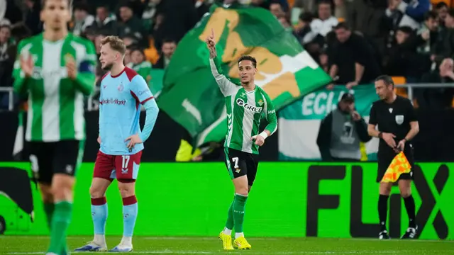 Foto: Antony Jadi Keran Gol dan Bawa Real Betis ke Babak 16 Besar Liga Europa 2025/2026