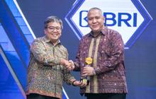 Dorong Ekonomi Kerakyatan, BRI Raih Penghargaan Anugerah Penggerak Sektor Keuangan atas Inisiatif Holding UMi