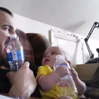 Saat ibu sedang pergi sebentar dan menitipkan penjagaan rumah serta anak-anak pada sang ayah, ini yang akan terjadi.