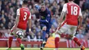 Striker Manchester United, Wayne Rooney, melepaskan tendangan ke gawang Arsenal. Pada laga tersebut Arsenal memakai skema 3-4-2-1 sementara Machester United dengan formasi 4-3-3. (AP Photo/Matt Dunham)