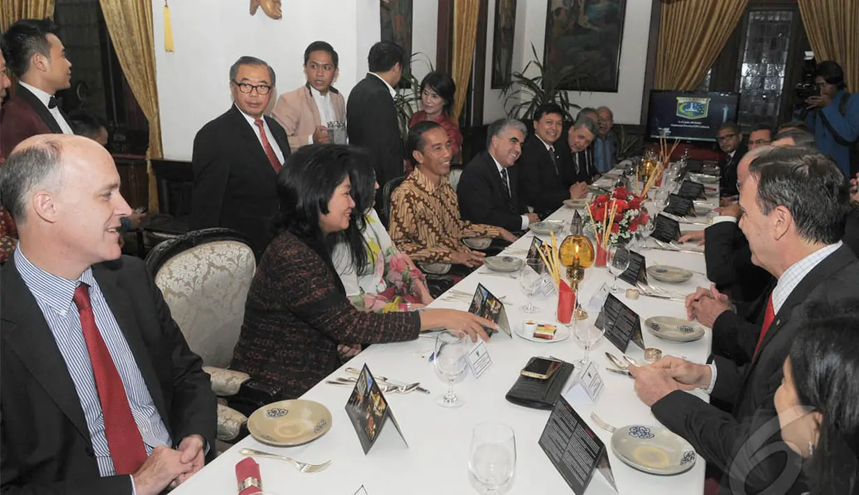Jokowi menjelaskan tujuan diadakannya diplomatic corps gathering  untuk memberikan pemahaman tentang perkembangan kota Jakarta, Selasa (6/5/2014) (Liputan6.com/Herman Zakharia).