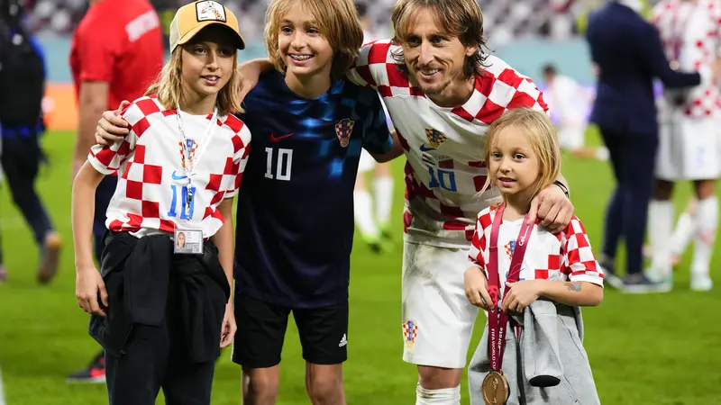 Momen Luka Modric Ajak Anak-Anaknya Rayakan Kroasia Raih Peringkat Ketiga Piala Dunia 2022