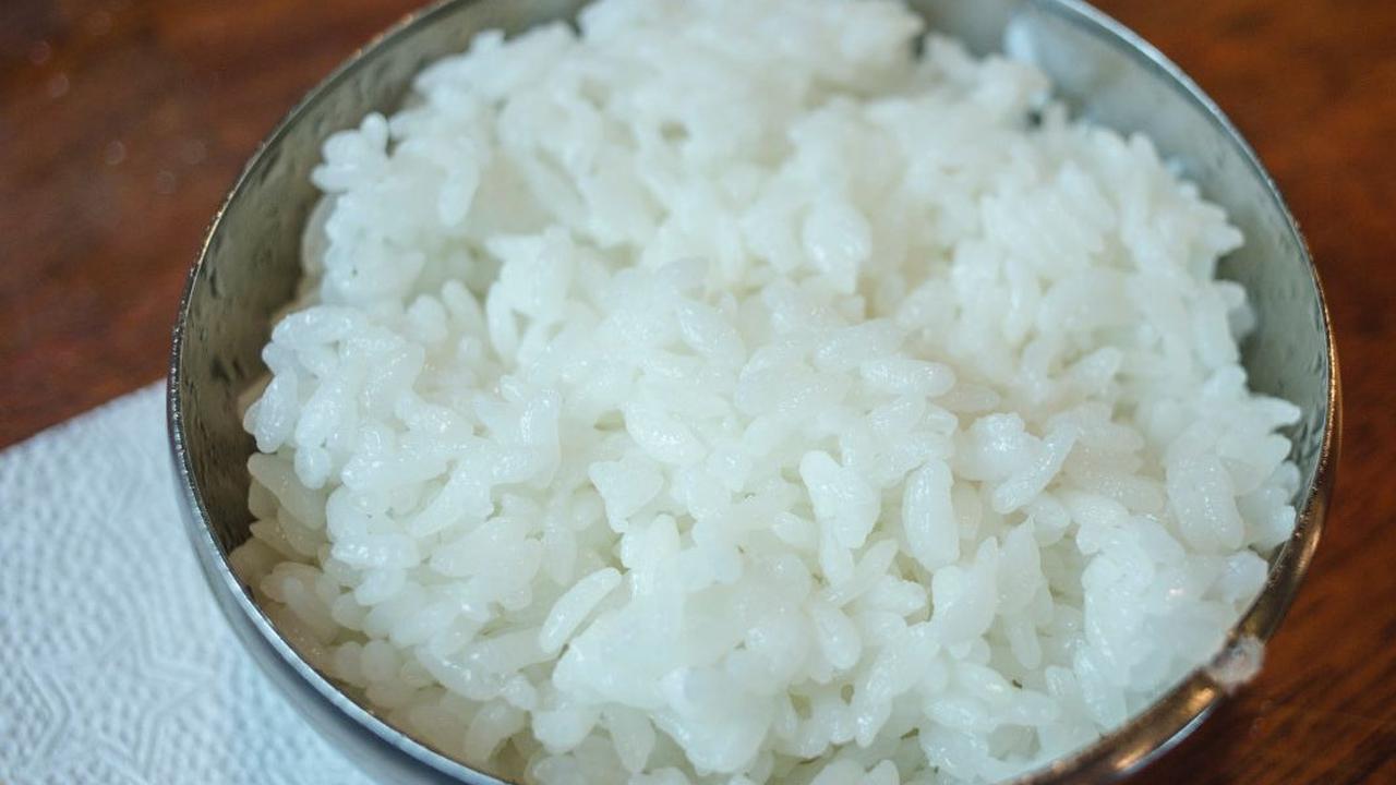 Cara Memasak Nasi Pulen yang Lezat Seperti Warung Makan Mudah Anti Gagal