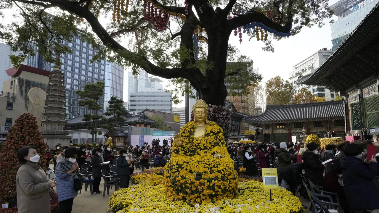 Doa Orang Tua Siswa Jelang Ujian Masuk Perguruan Tinggi di Korea Selatan