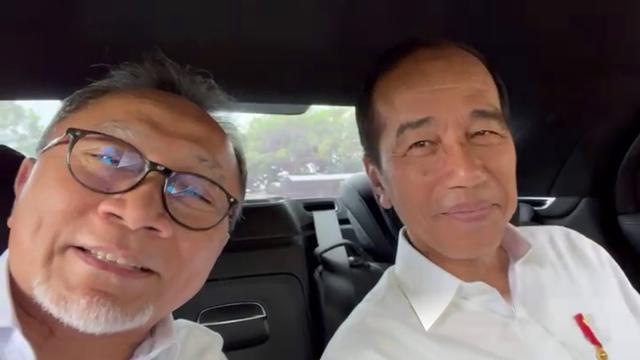 Zulhas dan Jokowi Duduk Semobil