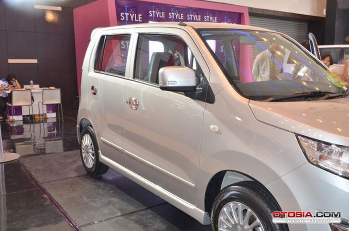 Suzuki Karimun Wagon R GS di Kota Pahlawan