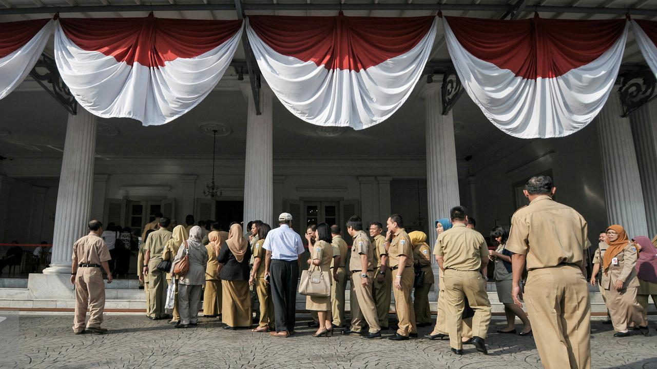 Pekerja di Jakarta Paling Tinggi Kena PHK Selama Juni 2024, Heru Budi Janji Beli Pelatihan Kerja Warga DKI