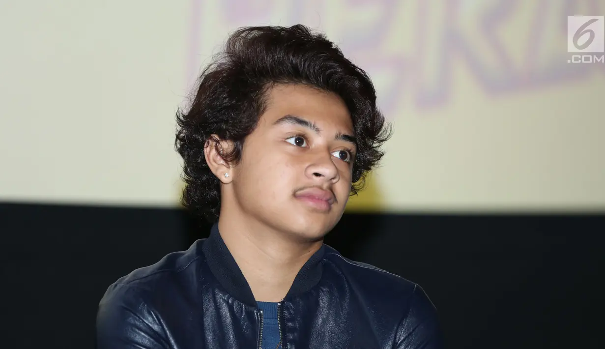 Ekspresi Bastian Steel saat menghadiri nobar film Spiderman: Homecoming di Gandaria City, Selasa (4/7). (Liputan6.com/Herman Zakharia)